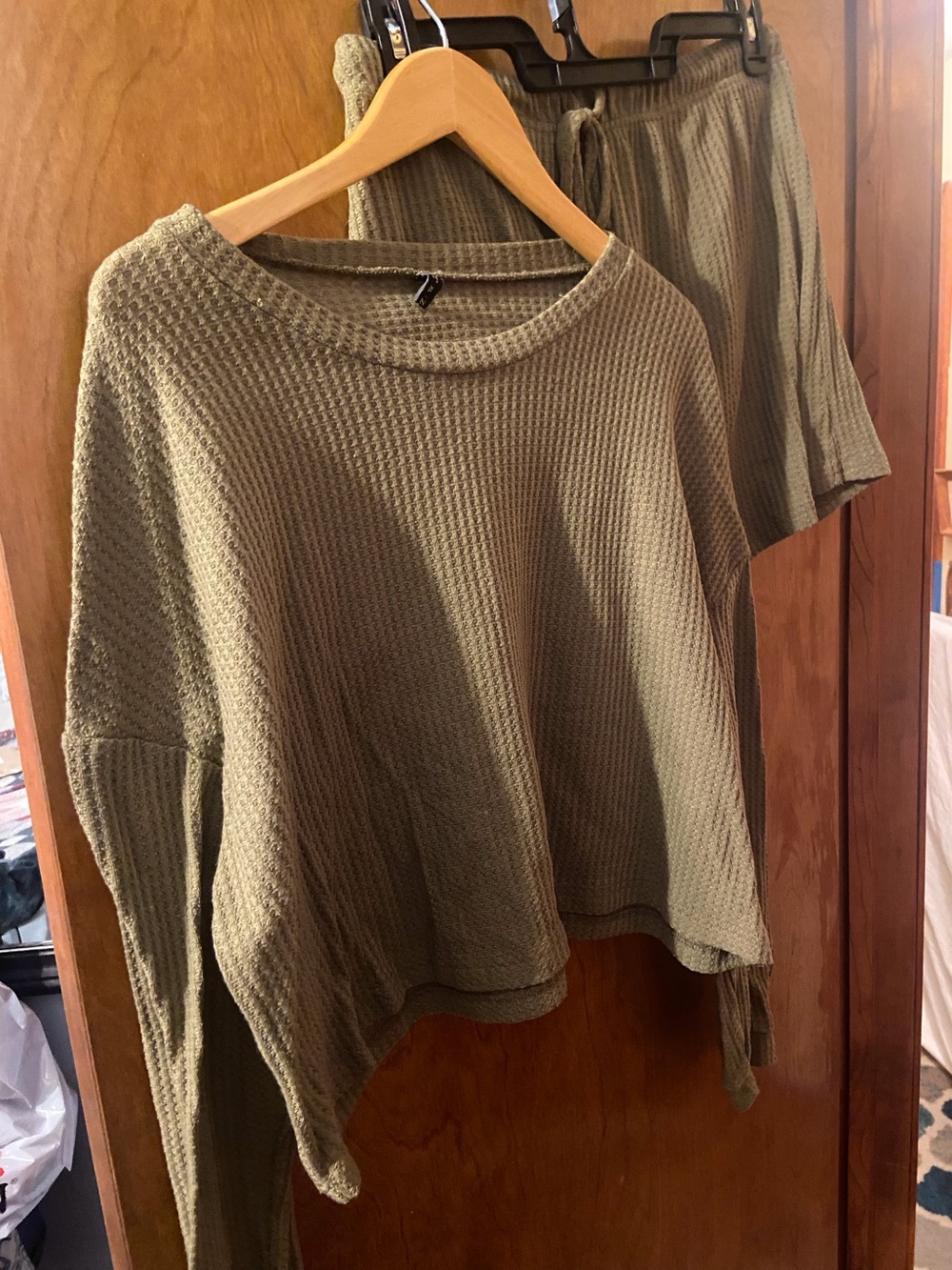 Zaful Olive Waffle-Knit Relaxed Sweatshirt and Shorts Size XL